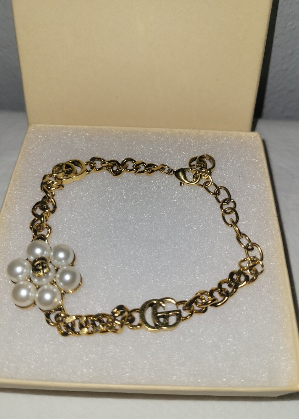 Luxury Style Bracelet - Picture 5 of 7